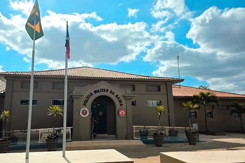 Polícia Militar prende suspeito de estupro em operação em Maracás, Homem com mandado de prisão foi capturado durante a Operação Presença Forte nesta terça-feira (28).